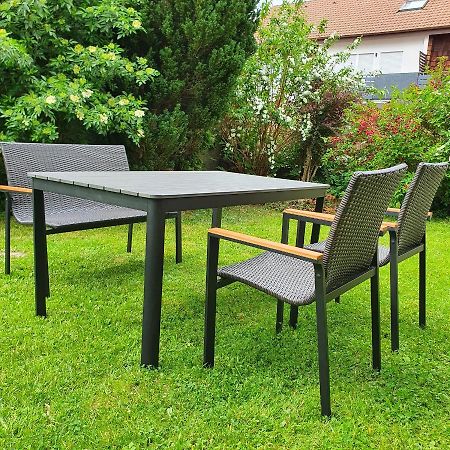 Alte Backstube - Ferienwohnung Huettenstube Und Ferienzimmer Auszeit Erkenbrechtsweiler 外观 照片