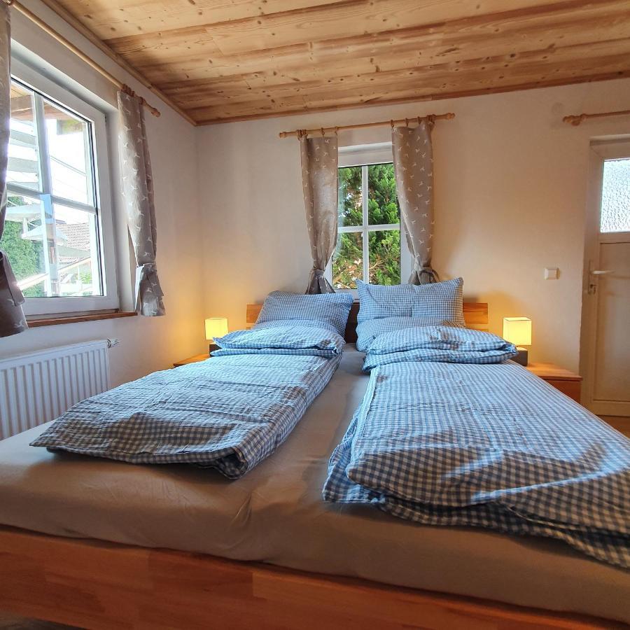 Alte Backstube - Ferienwohnung Huettenstube Und Ferienzimmer Auszeit Erkenbrechtsweiler 外观 照片