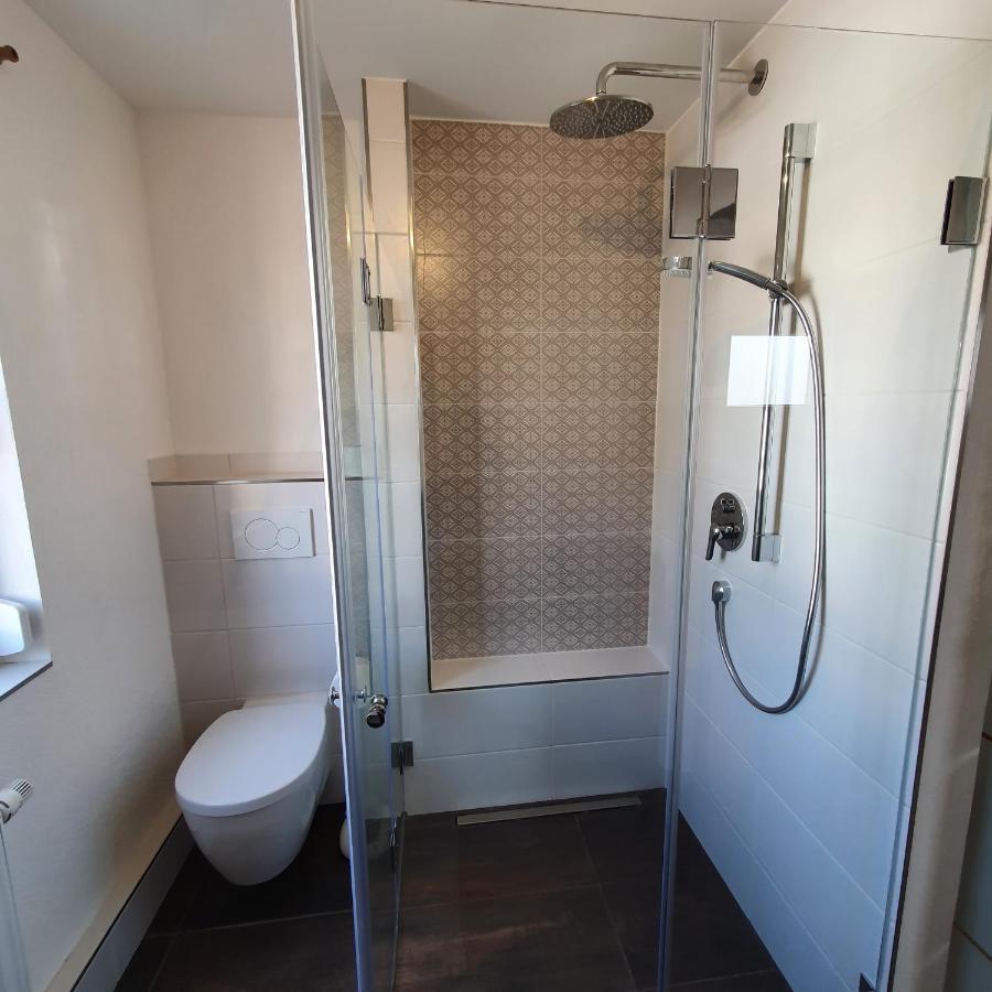 Alte Backstube - Ferienwohnung Huettenstube Und Ferienzimmer Auszeit Erkenbrechtsweiler 外观 照片