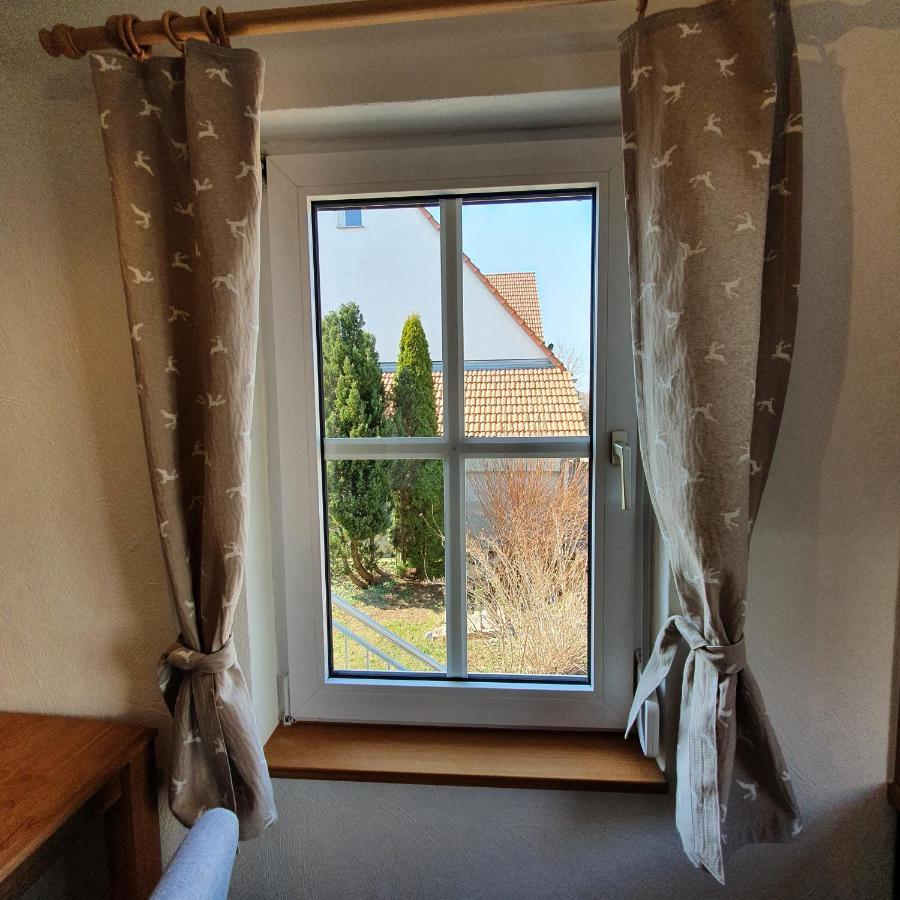 Alte Backstube - Ferienwohnung Huettenstube Und Ferienzimmer Auszeit Erkenbrechtsweiler 外观 照片